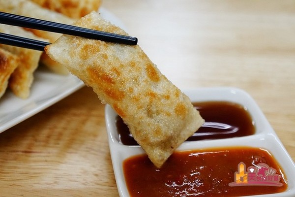 高雄 牛锅子 创意煎饺。(图/影子提供)