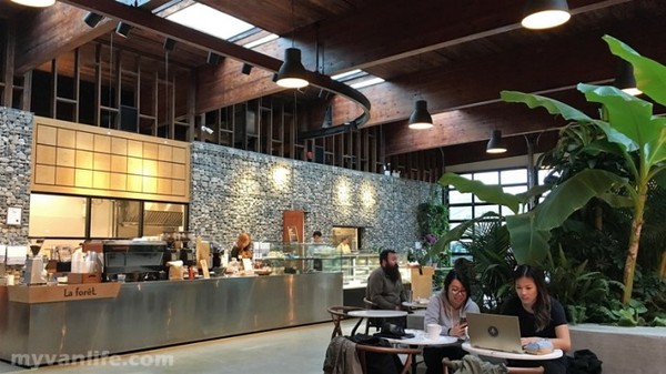 ▲加拿大那比市La Foret咖啡馆。（图／海马老爸提供）
