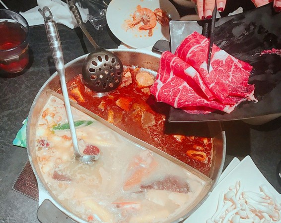 ▲辛殿麻辣火锅。（图／IG@saymeyang提供，请勿任意翻摄以免侵权）