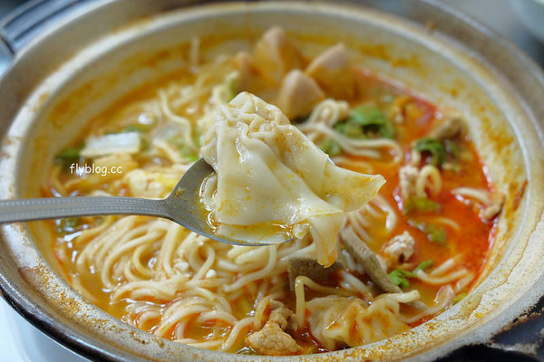 ▲台中北区家味小馆翻滚酸辣面(图/飞天璇提供。)