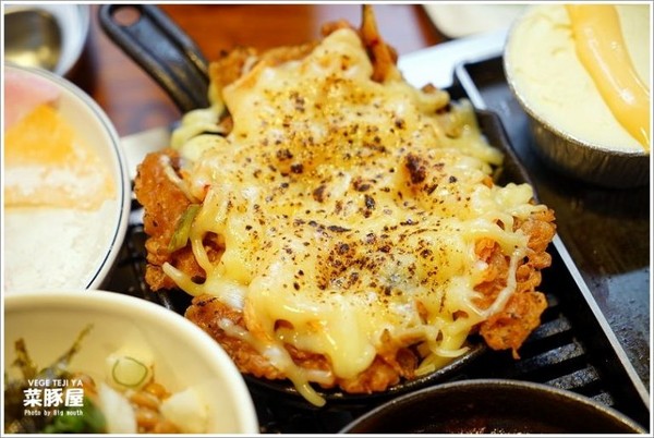 VEGE TEJI YA 菜豚屋(台中店)。(图/大口提供)