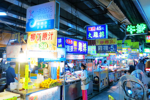 ▲宜兰东门夜市。(图/小白鲸提供)