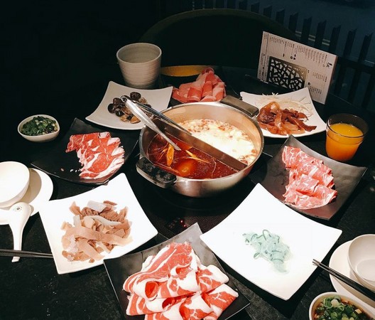 ▲辛殿麻辣火锅。（图／IG@queena_ke33提供，请勿任意翻摄以免侵权）