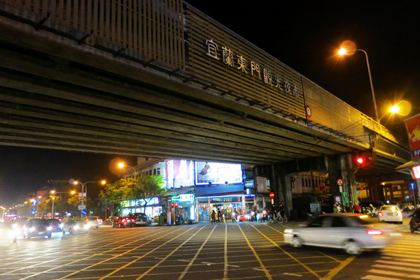 ▲宜兰东门夜市。(图/小白鲸提供)