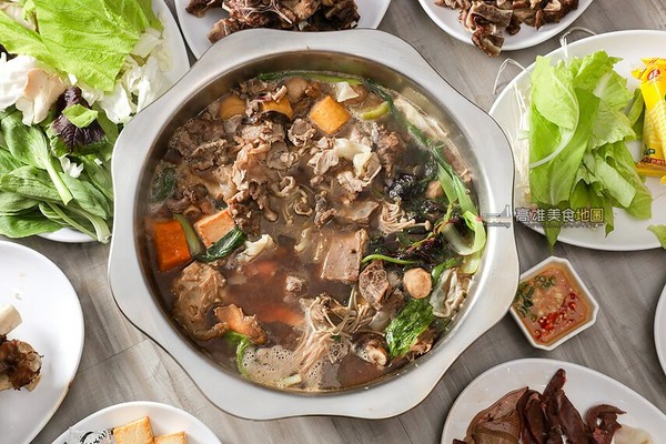 ▲琅莱了羊肉炉吃到饱。（图／高雄美食地图）