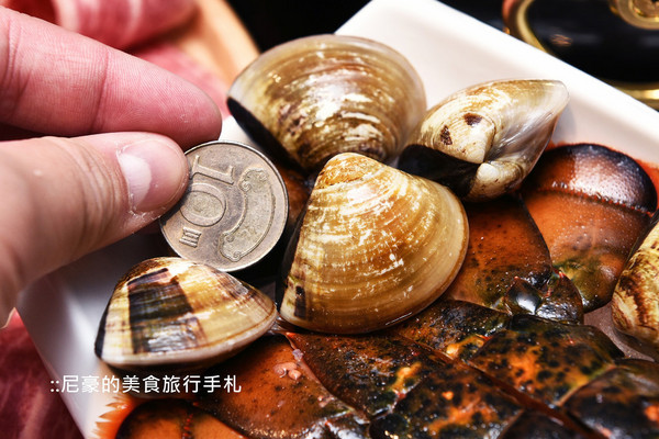 ▲台北藤集火锅大分量顶级肉品新鲜海鲜。(图/尼豪提供)