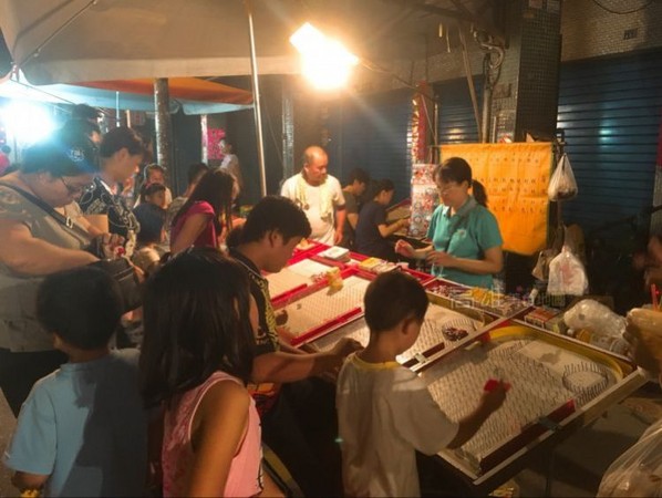 ▲高雄五甲地区南光街夜市。(图/高雄美食地图提供)