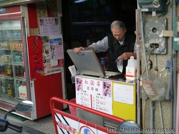 大泉杂货店、传统饭团特制蛋饼专卖店。(图/三高Sir)