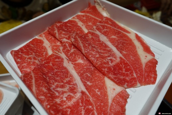 ▲桃园温野菜日式吃到饱涮涮锅。（图／Viviyu提供）