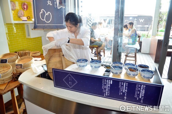 台中文青饭团“丁丁饭丸”快闪台北W饭店。(图／台北W饭店提供)