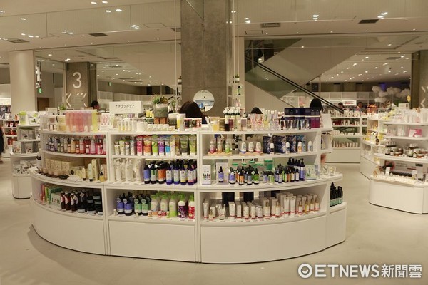 ▲%家??oft旗舰店。（图／记者蔡玟君摄）