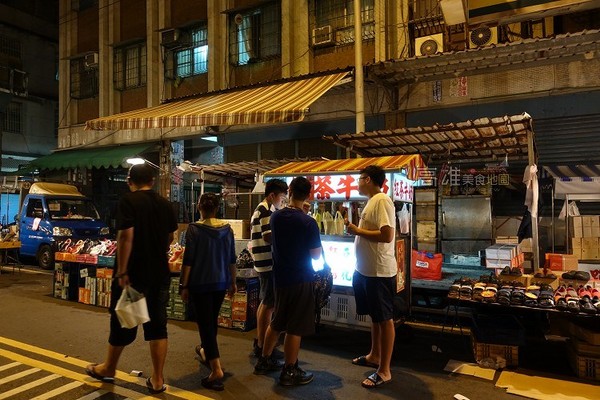 ▲高雄五甲地区南光街夜市。(图/高雄美食地图提供)