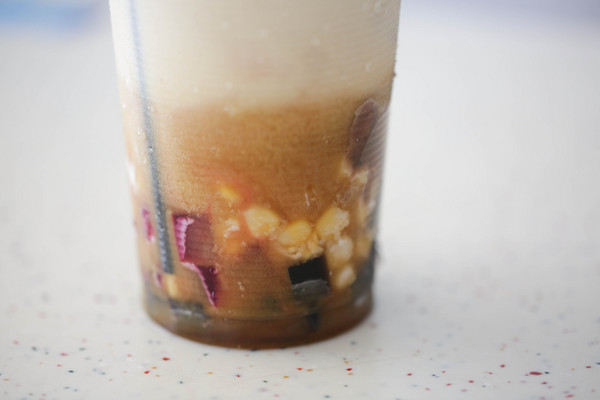 新加坡旅游-牛车水熟食中心、中\锹呈谐 ⒚朗场⑻厣?〉辏ㄍ迹?钦吡质牢纳悖? width=