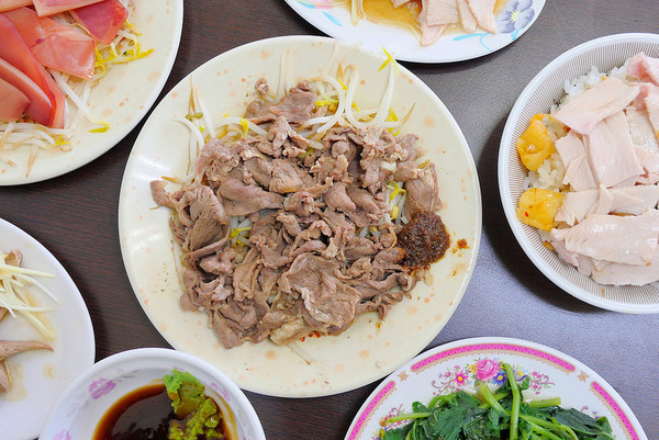 台中 顶吉古早味火鸡肉饭。（图／橘子狗爱吃糖提供）