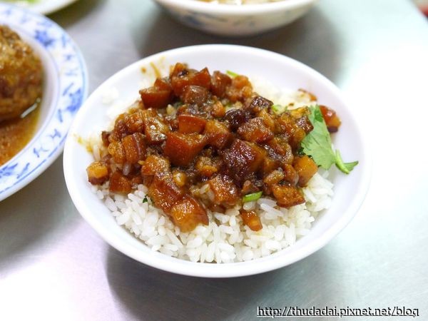 江川肉燥饭、候夜担仔面。(图/三高Sir)