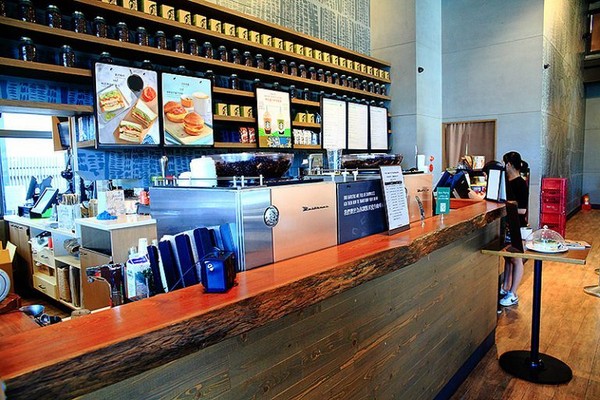 星巴克咖啡台中市政店。(图/萍子)