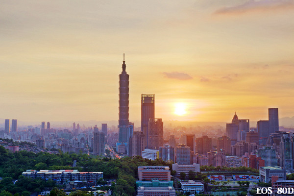 ▲台北101夜景虎山峰。(图/小白鲸摄)