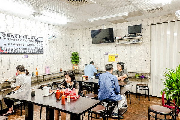 邱家油饭肉羹。(图/小虎食梦网)