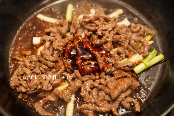 ▲葱爆牛肉。(图/男人厨房1+1提供)