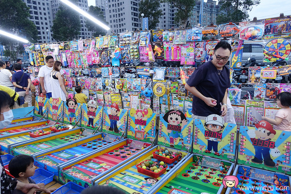 ▲龙潭观光夜市。(图/Viviyu提供)