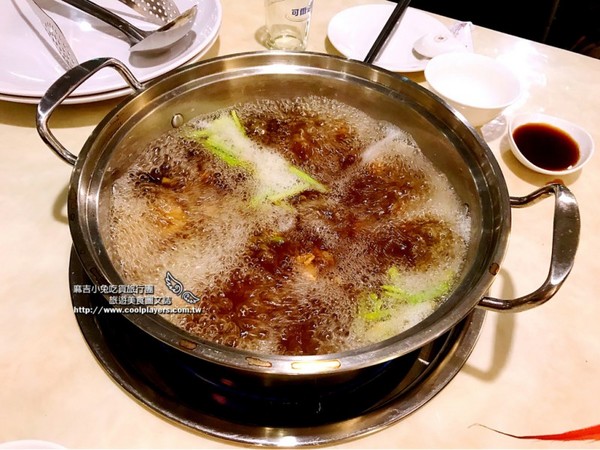 ▲板桥【蒸天下】蒸气火锅海鲜餐厅。（图／麻吉小兔提供）