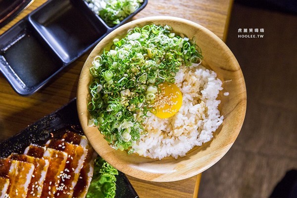 ▲万两炭火烧肉。（图／虎丽笑嗨嗨提供）
