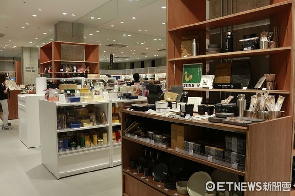 ▲%家??oft旗舰店。（图／记者蔡玟君摄）