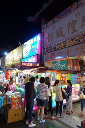 ▲新竹都城隍庙口美食。（图／Viviyu提供）
