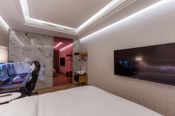 中坜 i hotel 电竞旅馆（图／翻摄自中坜 i hotel 电竞旅馆粉丝团）