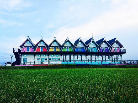 ▲礁溪 天空岛上的小木屋。(图/IG@dinyu0802提供)