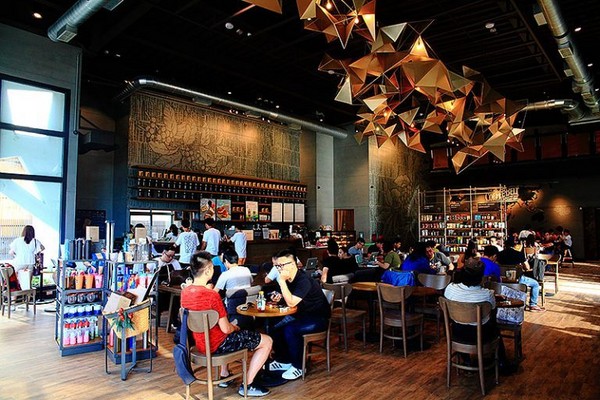 星巴克咖啡台中市政店。(图/萍子)