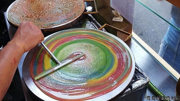 ▲史蒂芬周 彩虹可丽饼。(图/网友海 霸 威提供,请勿随意翻拍,以免侵权。)