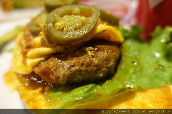 ▲台北1885 burger store 南京店。(图/老K提供)
