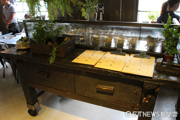▲%加篮头掀??こе厣???娇救獠吞?1bbq。(图/记者黄士原摄)