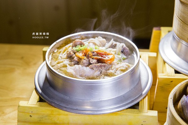 ▲小二月饭汤 高雄中华店。(图/虎丽笑嗨嗨提供)