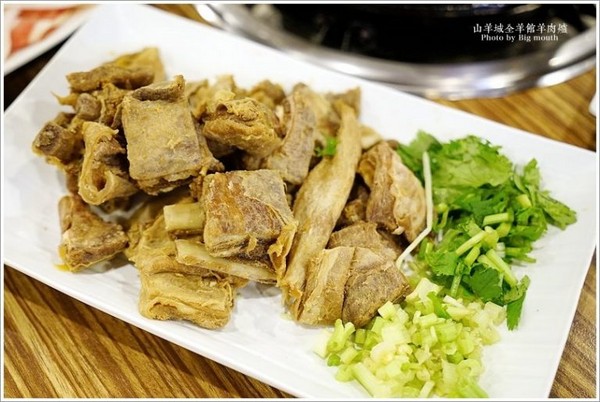 ▲新北市 山羊成全羊馆羊肉炉(中和莒光店)。（图／大口提供）