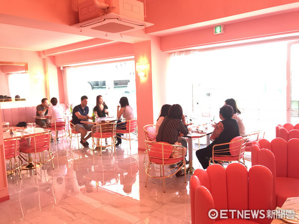 韩国欧巴最新约会私藏餐厅“D’FIVE”。(图/李圣依)
