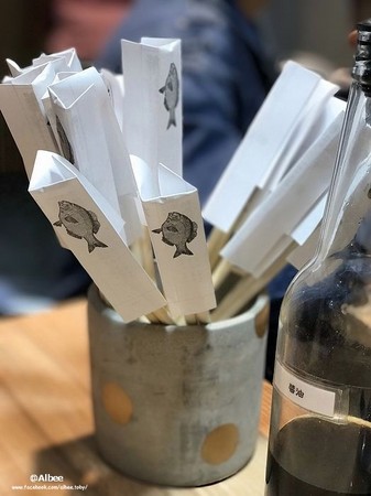 ▲台南林百货旁和兴号鲜鱼汤。(图/爱比妞提供)