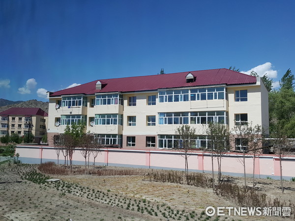 北疆最值得观看的美景之一,“可可托海矿区”大解密,还有三号矿坑。(图/记者黄巧雯摄)