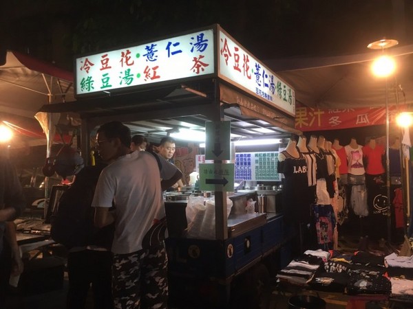 ▲高雄劳工公园夜市。(图/高雄美食地图提供)