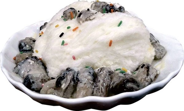 ▲彰化王功特色美食珍珠蚵雪花冰。(图/翻摄自王者之蚵粉丝专页)