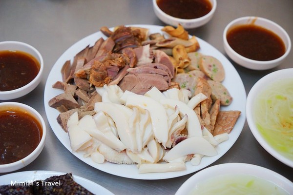 ▲嘉义黑人鲁熟肉。(图/Mini韩提供)