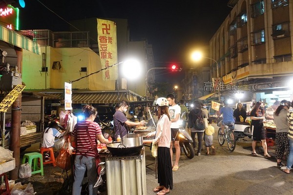 ▲高雄五甲地区南光街夜市。(图/高雄美食地图提供)