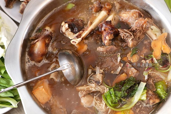 ▲琅莱了羊肉炉吃到饱。（图／高雄美食地图）