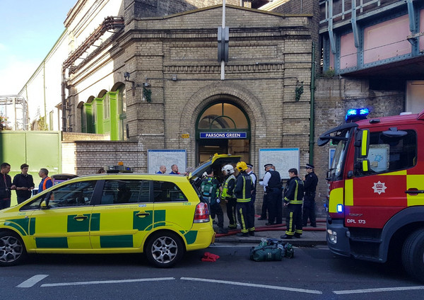 ▲英国伦敦西南部帕森绿地地铁站(ParsonsGreen)发生爆炸案。(图/路透社)