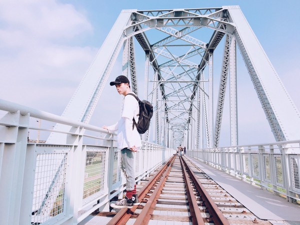 ▲大树旧铁桥。（图／IG@xxninaze提供，请勿随意翻拍，以免侵权。）