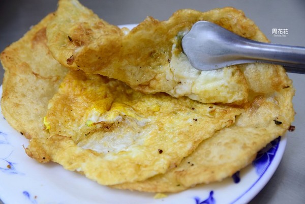 新北市 三重国小手工铁夹蛋饼 '葱油饼。（图／周花花提供）