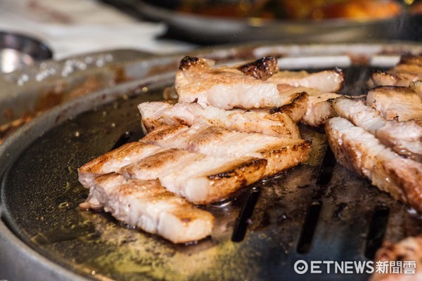 ▲新麻蒲海鸥猪五花肉。(图/记者黄士原摄)