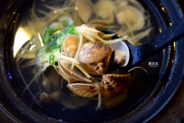 ▲赏吉圆定食串炸串烧居酒屋。（图／周花花提供）