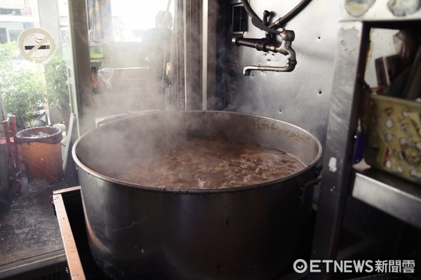 ▲阿裕牛肉涮涮锅。(图/记者陈涵茵摄)